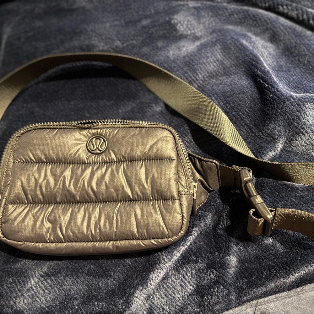 lululemon wunder puff belt bag